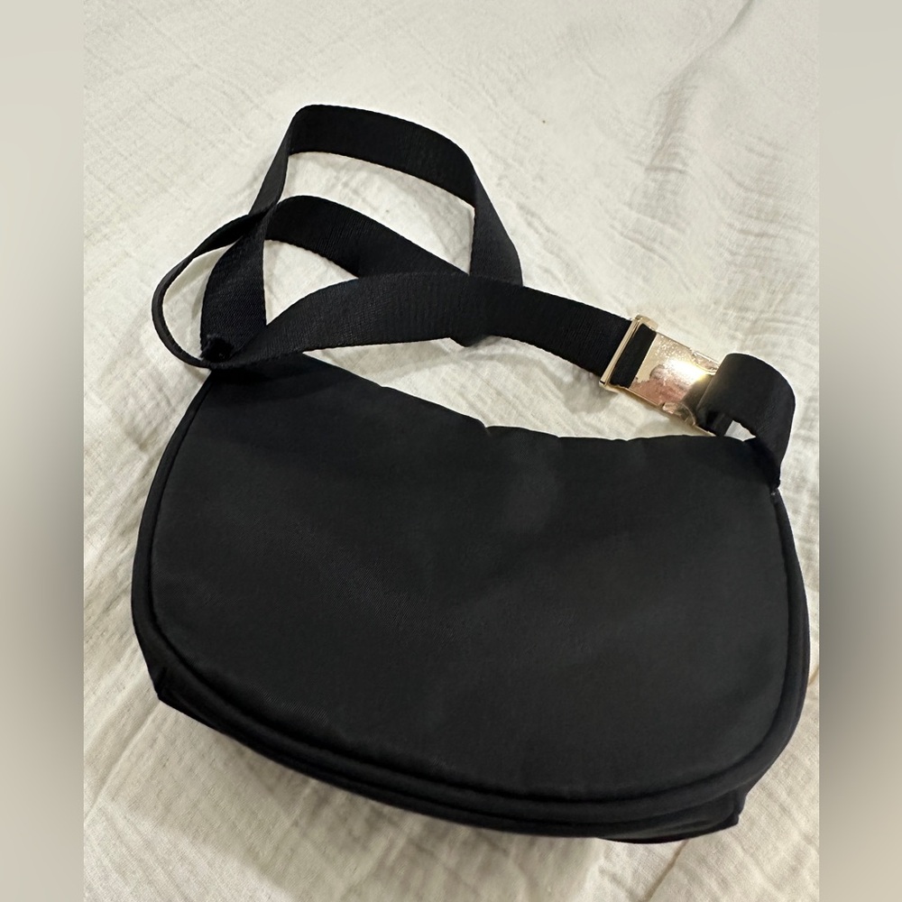 Michael Kors Black Fannypack - Picture 6 of 7